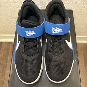 Nike Little Boys Team Hustle D 10